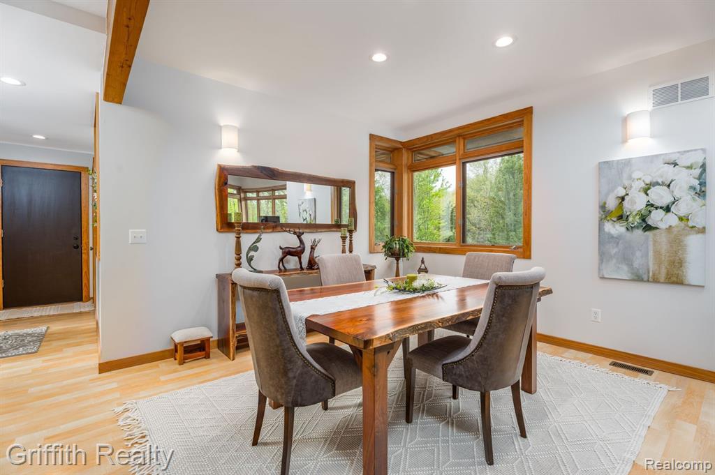 8104 PARKER Road, Saline, MI 48176 — Photo 10