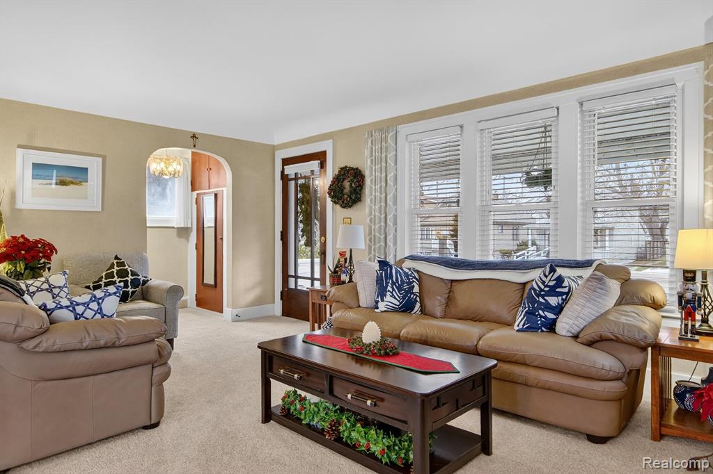 447 Maple Street, Wyandotte, MI 48192 — Photo 15