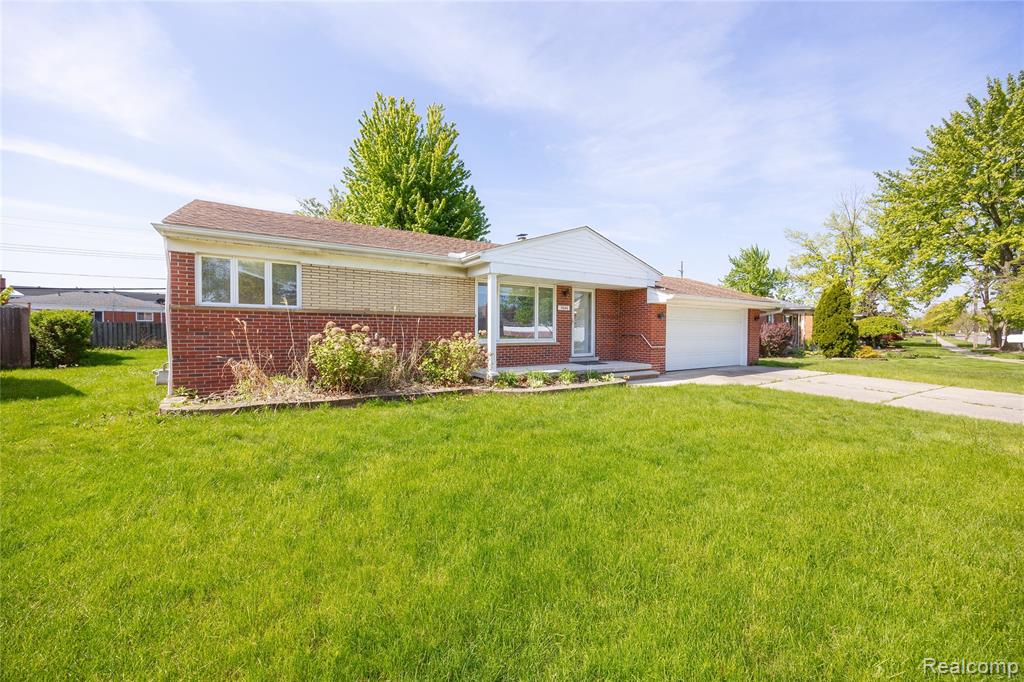 5646 Cambourne Street, Dearborn Heights, MI 48127 — Photo 2