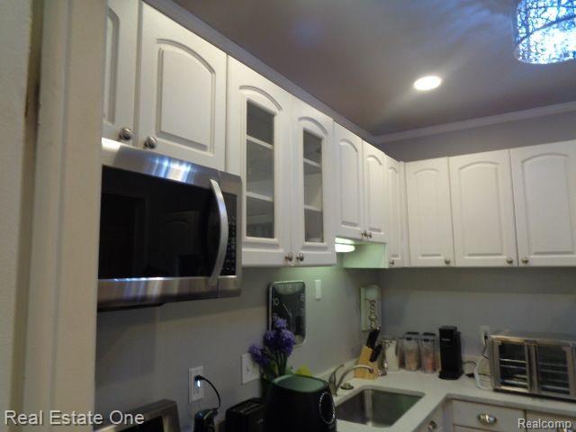 29441 LAUREL Drive, Farmington Hills, MI 48331 — Photo 50