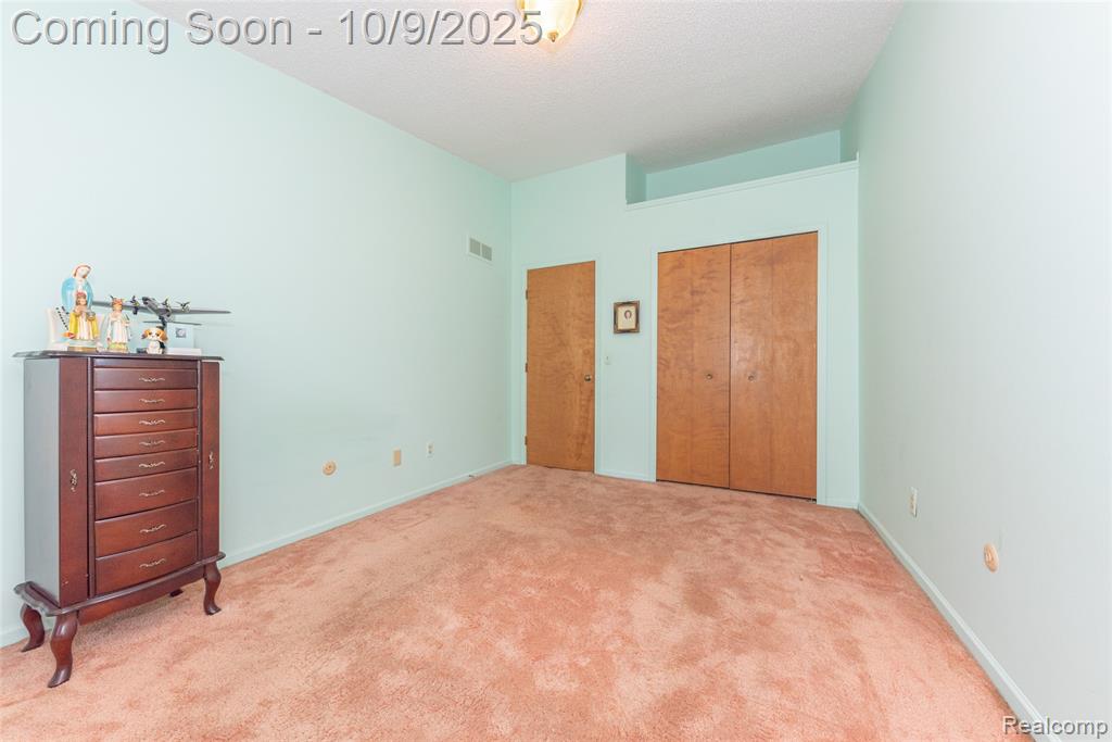 42265 S Mill Race Court, Plymouth, MI 48170 — Photo 17