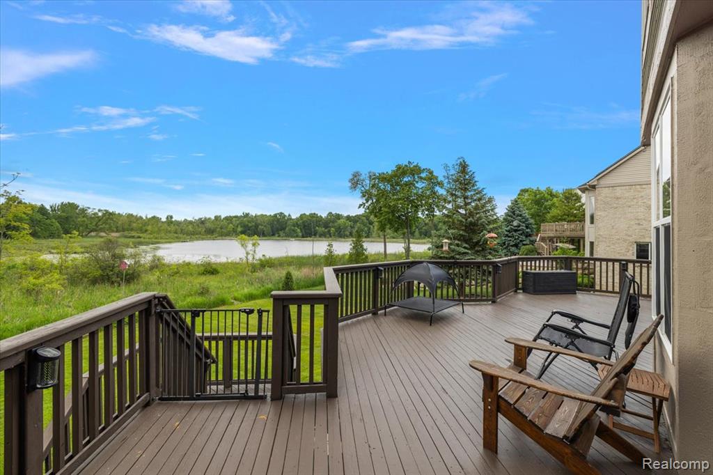 5390 Plantation Drive, Commerce Twp, MI 48382 — Photo 73