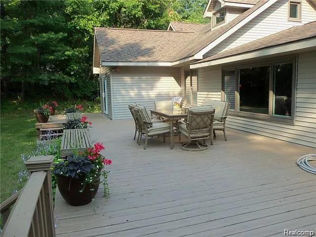 6290 Briggs Lake Drive, Brighton, MI 48116 — Photo 30