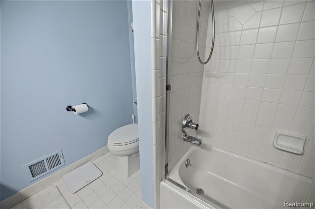 4471 S Castlewood Court, Auburn Hills, MI 48326 — Photo 40