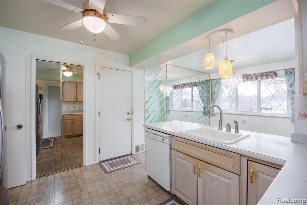 5121 McKinley Road, Warren, MI 48091 — Photo 12