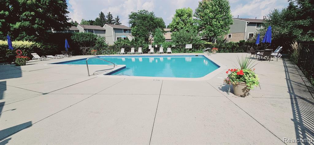 894 YORKTOWN, Northville, MI 48167 — Photo 45