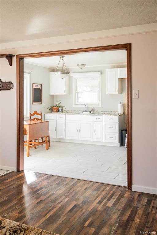 1629 E DULONG Avenue N, Madison Heights, MI 48071 — Photo 3