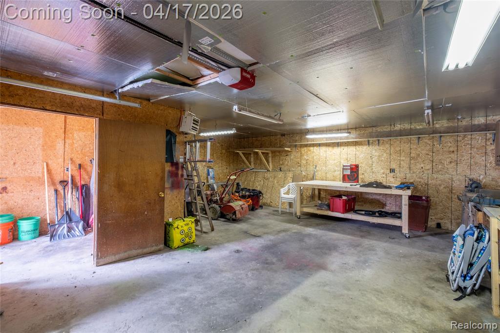 5395 Howe Road, Grand Blanc, MI 48439 — Photo 22