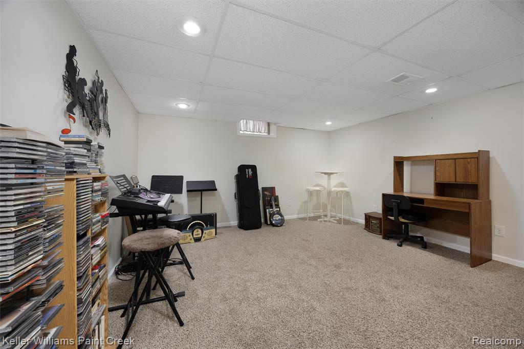 7358 Porter Road, Grand Blanc, MI 48439 — Photo 28