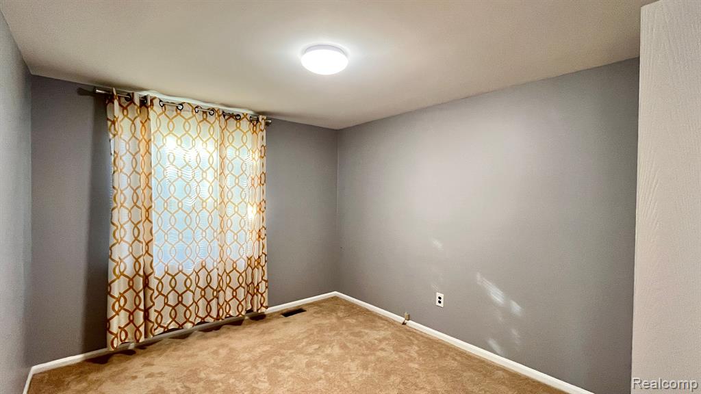 2852 MAYFAIR Drive, Troy, MI 48084 — Photo 22