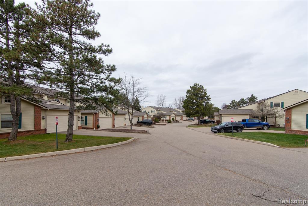 5762 DRAKE HOLLOW Drive W, West Bloomfield, MI — Photo 28