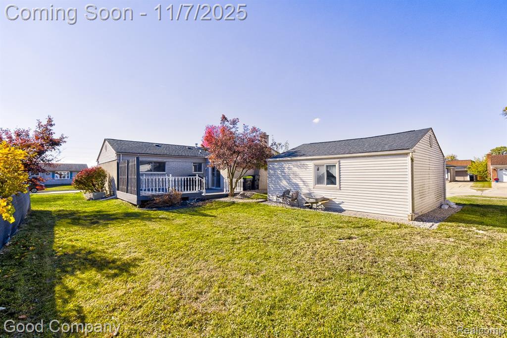 583 Manchester Street, Madison Heights, MI 48071 — Photo 33