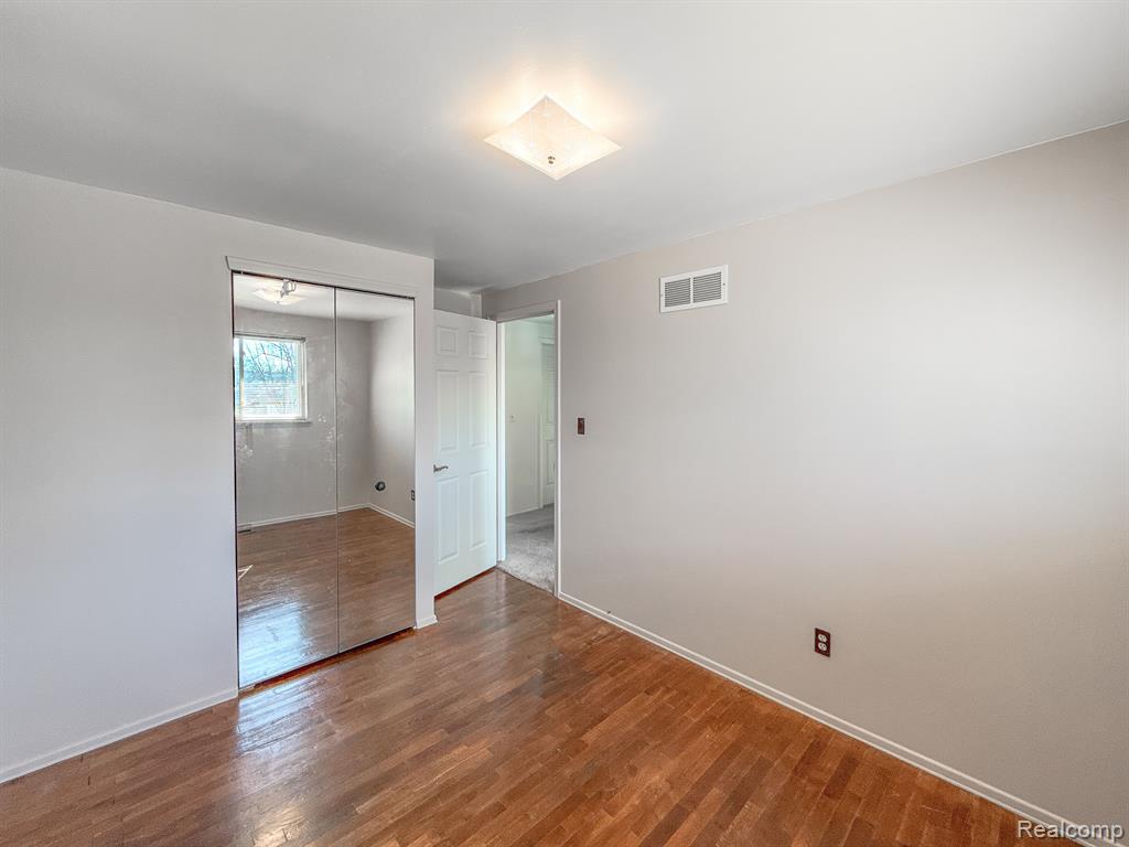 5171 OAKVIEW Drive, Swartz Creek, MI 48473 — Photo 32