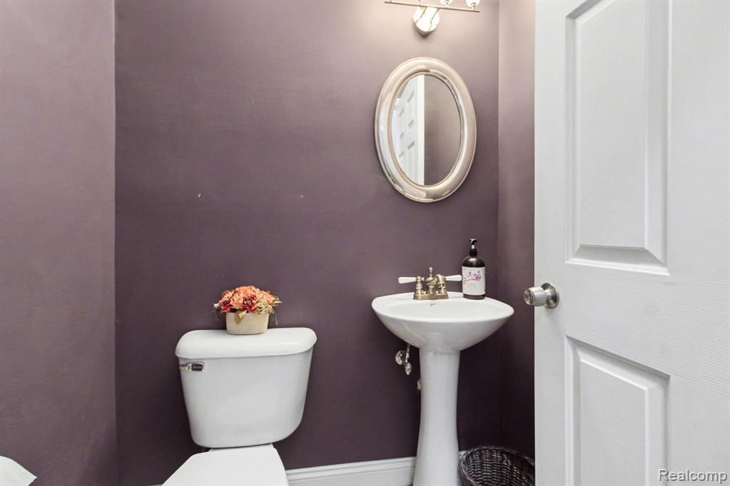 5744 Hidden Lane Court, White Lake, MI 48383 — Photo 17