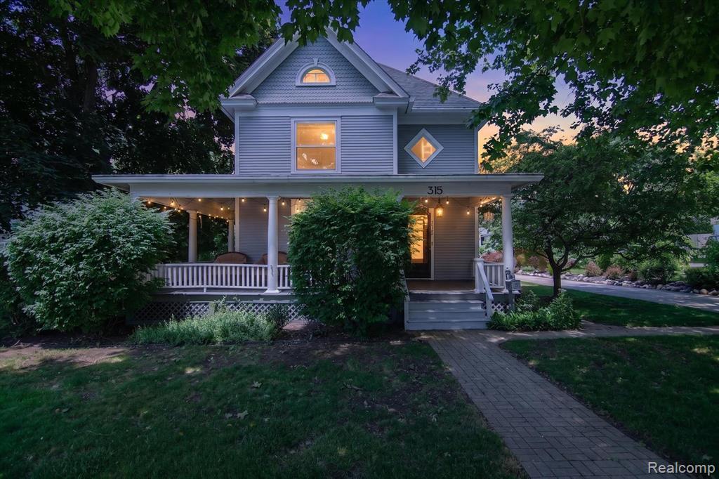315 E Michigan Avenue, Saline, MI 48176