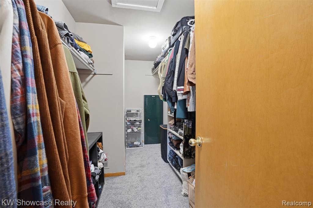 2015 Huntingdon Drive, Wixom, MI 48393 — Photo 22