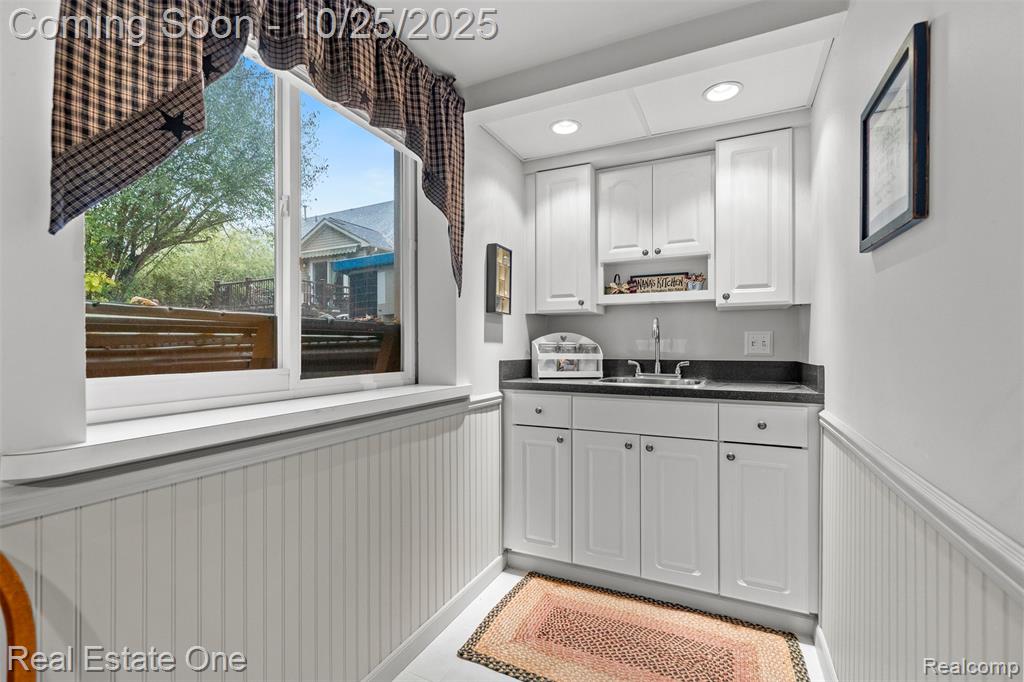 5580 Elmhurst Drive, Trenton, MI 48183 — Photo 30