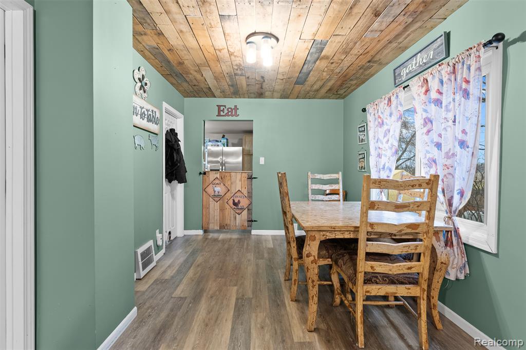 7250 Frances Road, Flushing, MI 48433 — Photo 20
