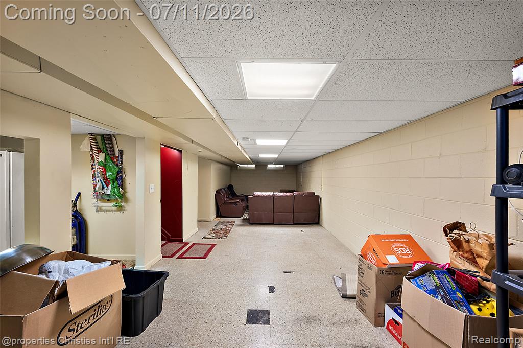 9961 Merriman Road, Livonia, MI 48150 — Photo 23