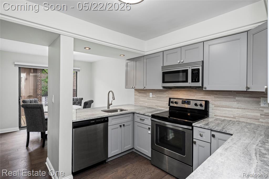 5345 Wright Way W, West Bloomfield, MI — Photo 20