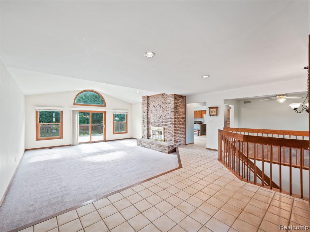 5270 Paula Crest, Commerce Twp, MI 48382 — Photo 4