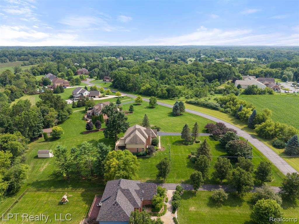 9968 Tuscany Valley Way, South Lyon, MI 48178 — Photo 65