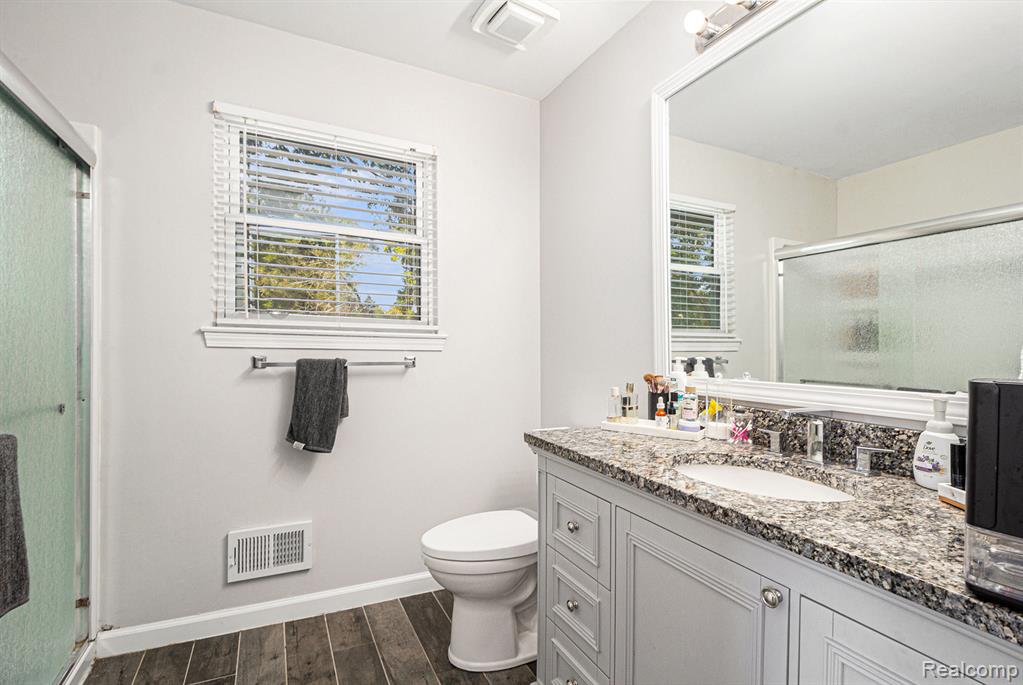 980 Sherry Drive, Lake Orion, MI 48362 — Photo 11