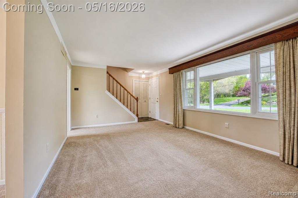 6295 Vernmoor Drive, Troy, MI 48098 — Photo 9