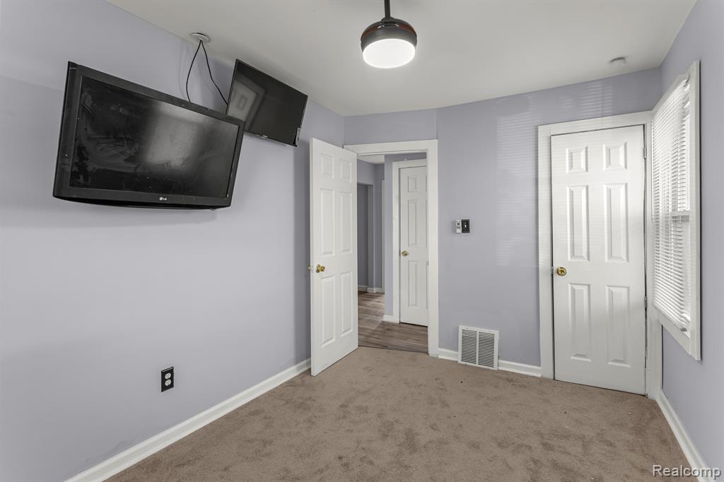 13452 TACOMA Street, Detroit, MI 48205 — Photo 17