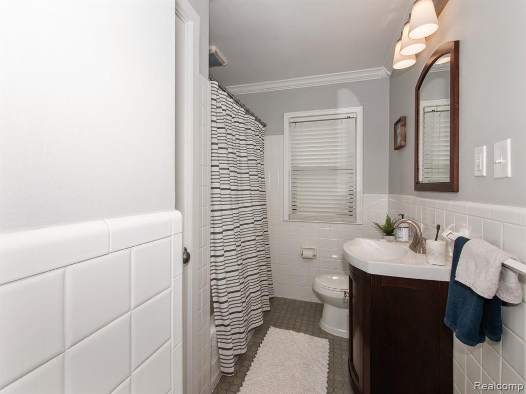 621 E Lincoln Avenue, Royal Oak, MI 48067 — Photo 22