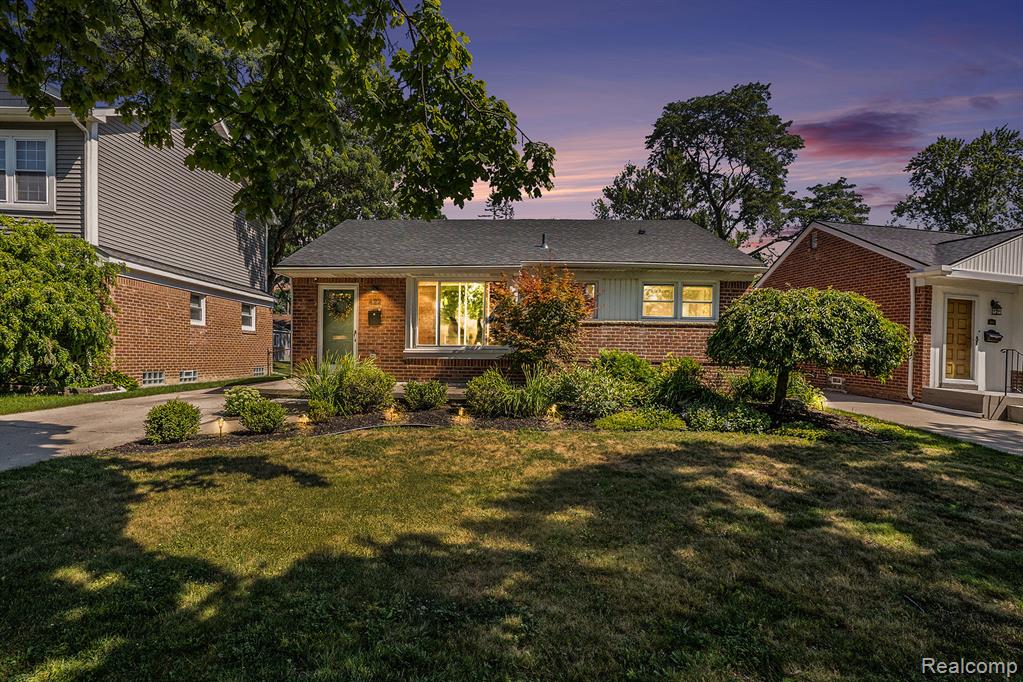422 Jeffrey Avenue, Royal Oak, MI 48073 — Photo 26
