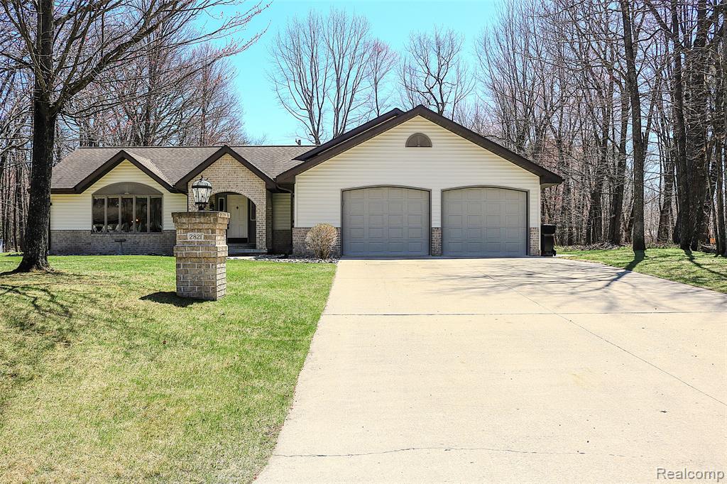 2821 3rd Avenue W, Gladstone, MI 49837 — Photo 2