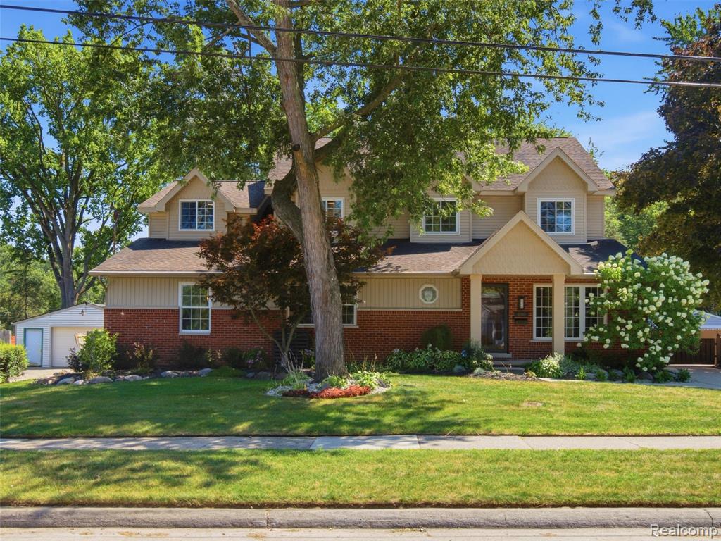 1010 Genesee Drive, Royal Oak, MI 48073
