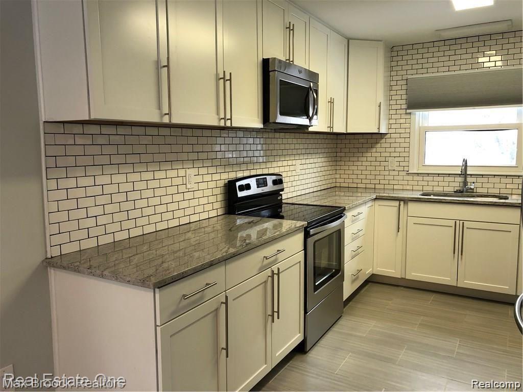 6286 PEPPER HILL Street, West Bloomfield, MI — Photo 2