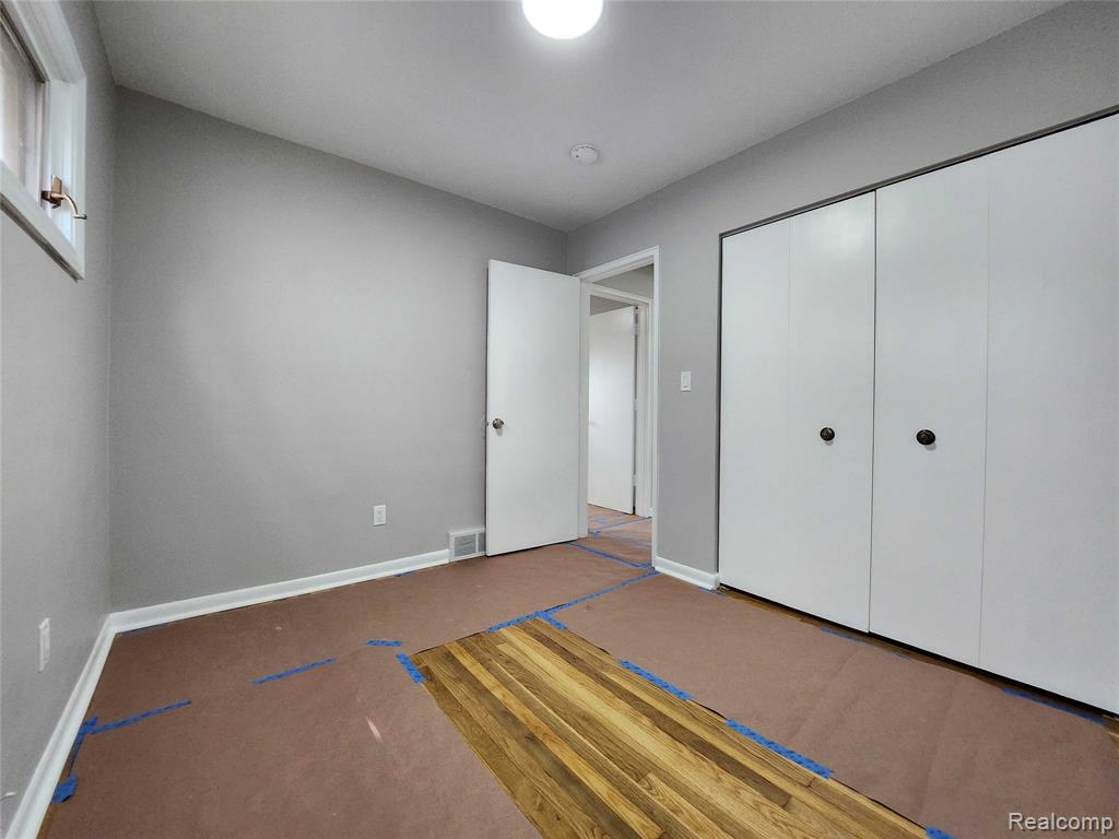 24593 Rosalind Avenue, Eastpointe, MI 48021 — Photo 11