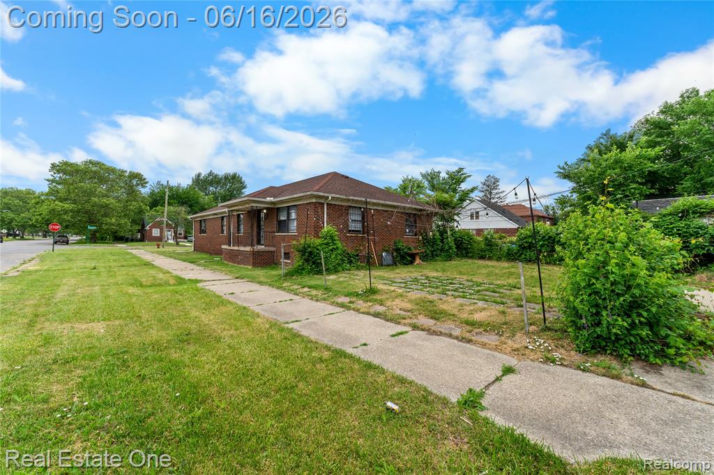 5200 Chalmers Street, Detroit, MI 48213 — Photo 18