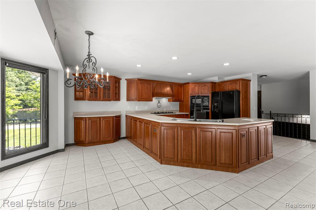 8329 Gray Street, Westland, MI — Photo 13