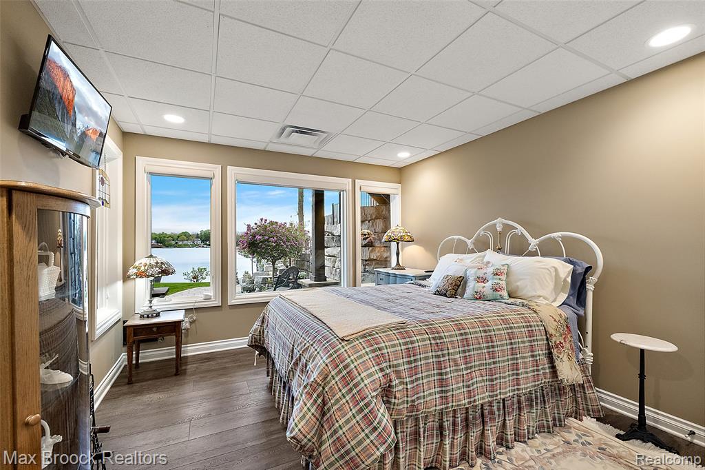 4353 Forest Avenue, Waterford, MI 48328 — Photo 18