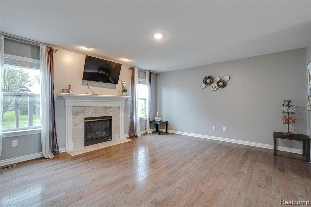6871 Chandler Drive, Belleville, MI 48111 — Photo 2