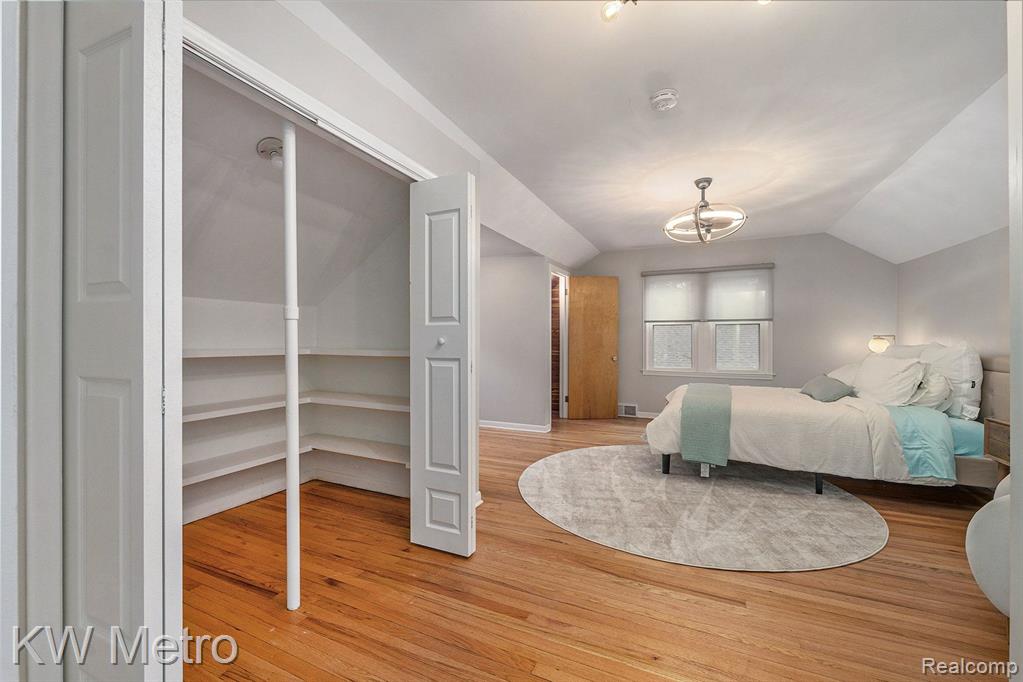 67 KENSINGTON Boulevard, Pleasant Ridge, MI — Photo 11