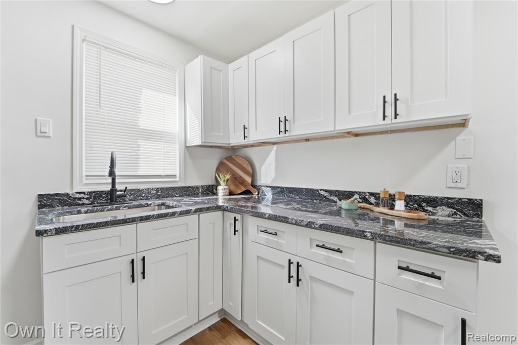 6341 Lodewyck Street, Detroit, MI 48224 — Photo 8