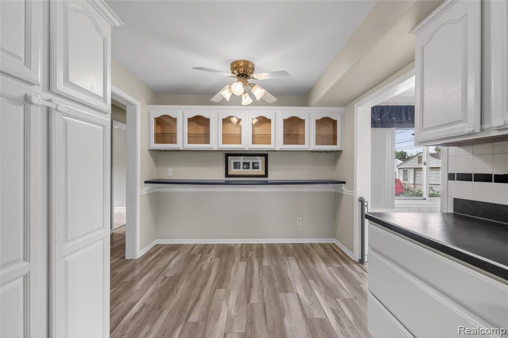 9818 Roseland Street, Livonia, MI 48150 — Photo 12