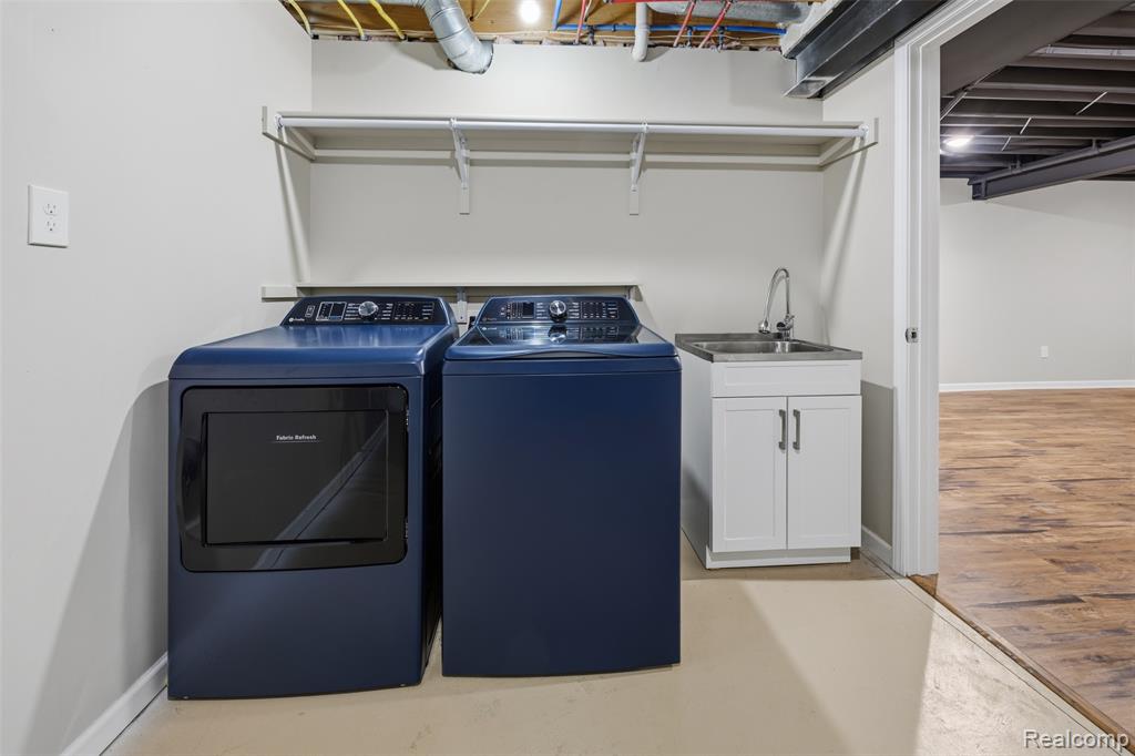 1524 Peninsula Court, Canton, MI 48187 — Photo 41
