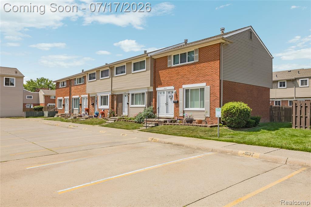 8136 Busko, Warren, MI 48093 — Photo 38