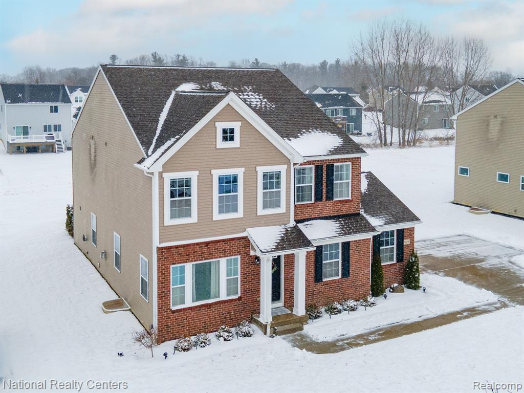 7025 Marigold Court, Grand Blanc, MI 48439 — Photo 2