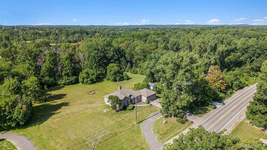 9243 Andersonville Road, Clarkston, MI — Photo 36