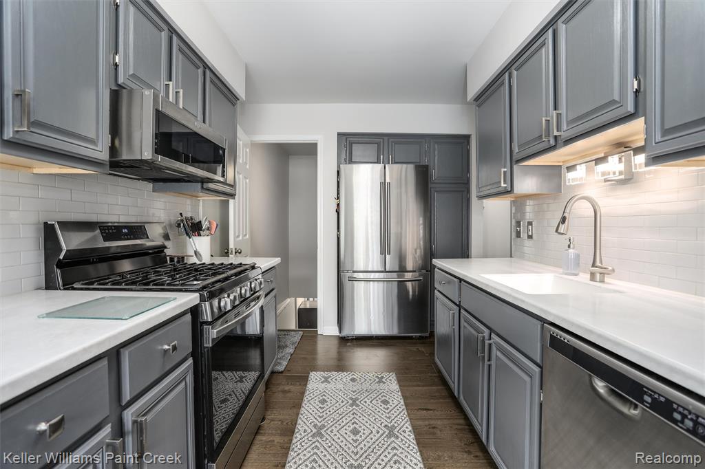 7617 Woodview Drive, 48, Waterford, MI 48327 — Photo 18