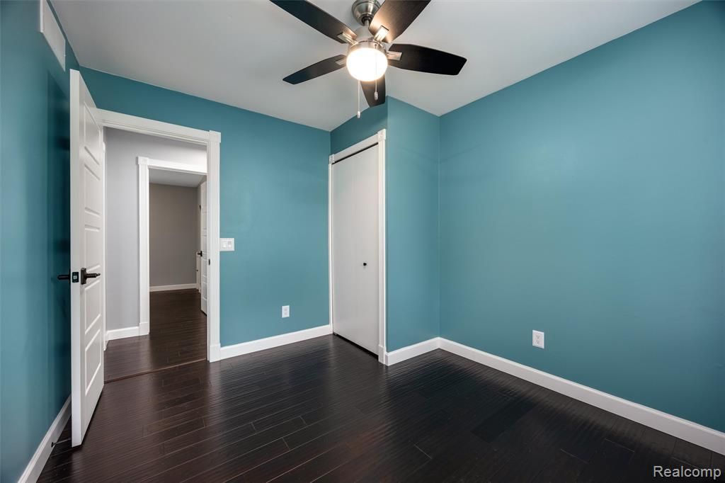3600 Woodview Avenue, West Bloomfield, MI 48324 — Photo 19