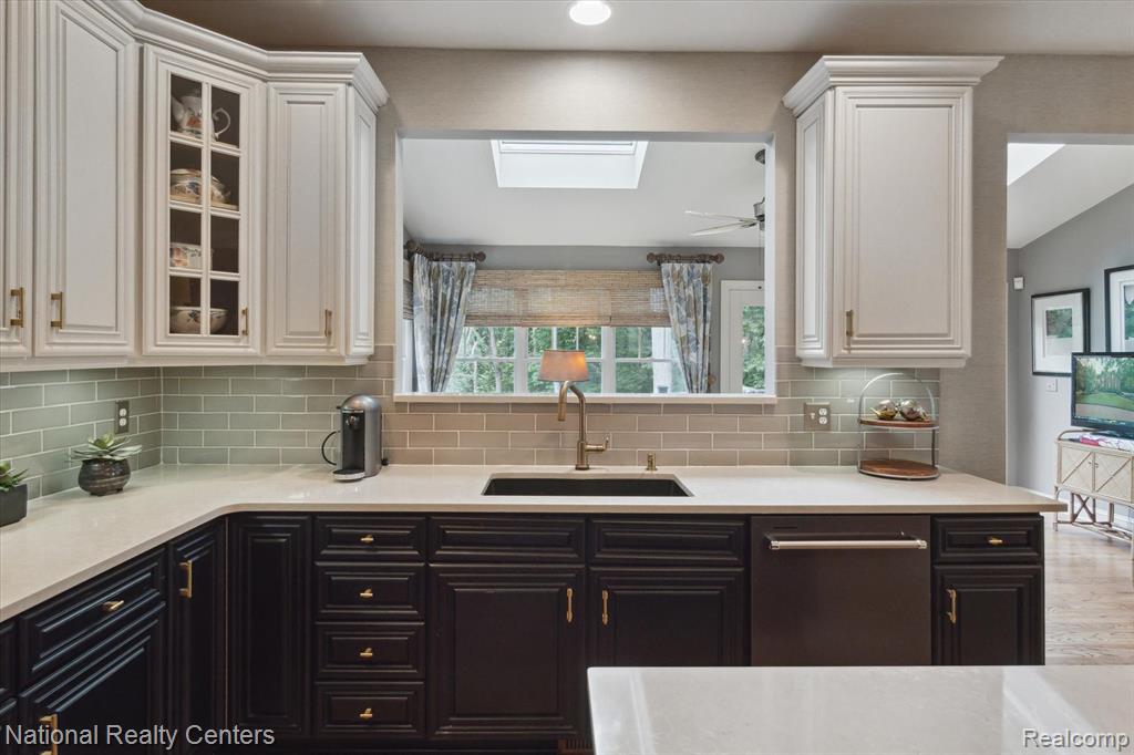 47769 Aberdeen Drive, Novi, MI — Photo 21
