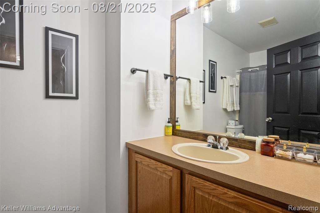 9731 Ravenshire Drive, Ypsilanti, MI 48198 — Photo 28